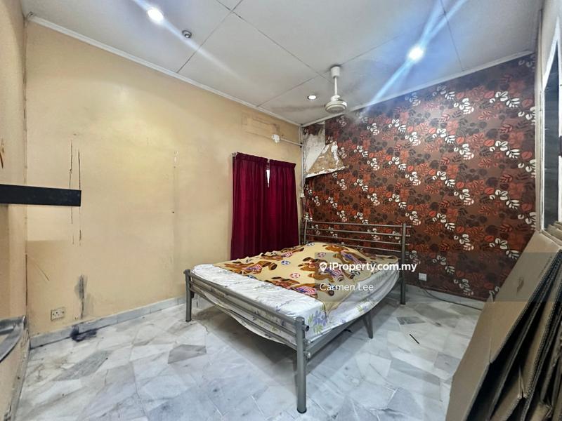 Rumah Berangkai 1.5 Tingkat untuk Dijual di Usj 2, Subang Jaya oleh Carmen Lee - iProperty.com.my