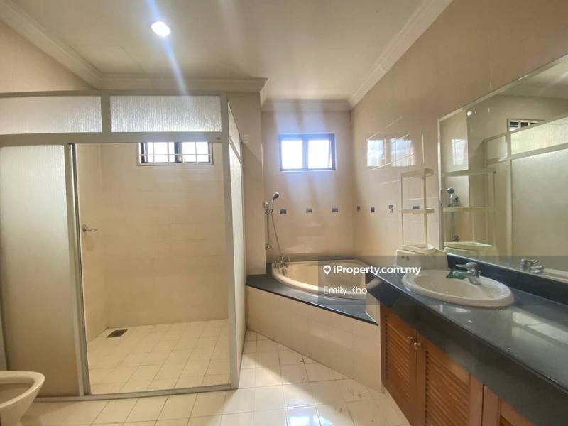 Bungalow House for Rent in Glenmarie Courts, Shah Alam by Emily Kho - iProperty.com.my