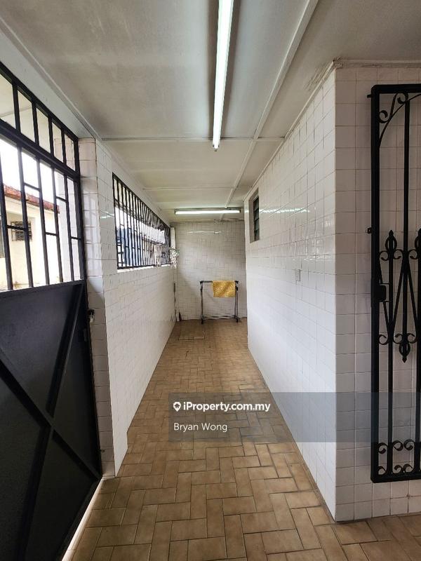 Rumah Teres 2-Tingkat untuk Dijual di Damansara Jaya, Petaling Jaya oleh Bryan Wong - iProperty.com.my