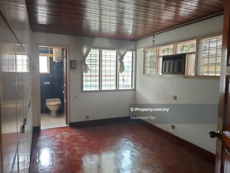 Rumah Berkembar untuk Dijual di Seksyen 17, Petaling Jaya oleh Desmond Tan - iProperty.com.my