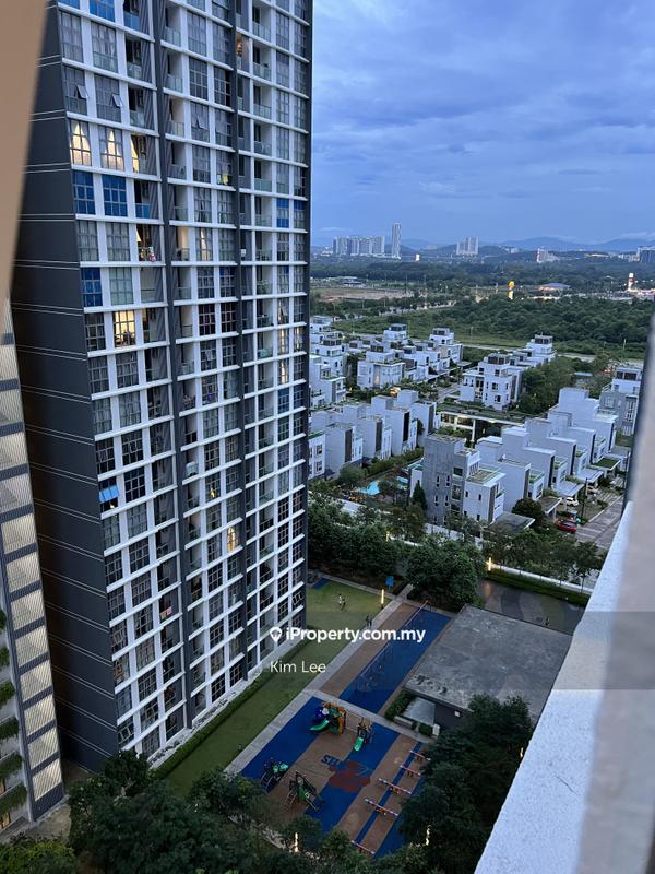 Condominium for Rent in Lakefront Residence by Kim Lee - iProperty.com.my
