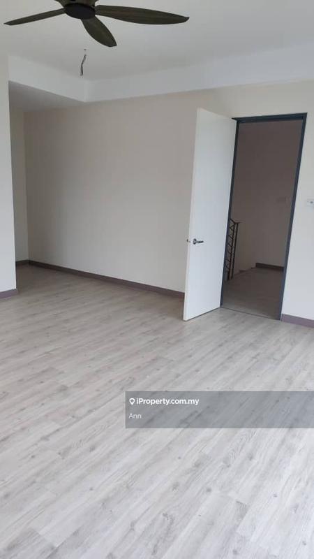 Rumah Berangkai 3 Tingkat untuk Dijual di Bandar Nusaputra, Puchong oleh Ann - iProperty.com.my