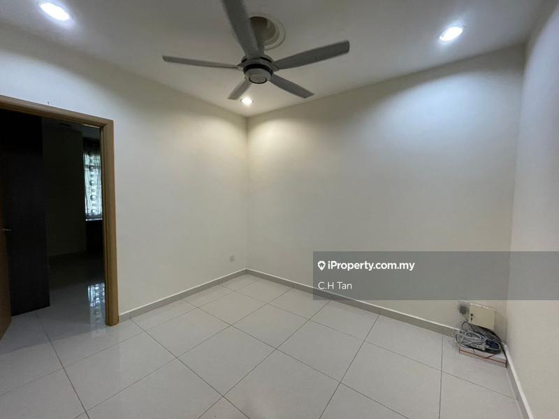 Rumah Teres 3-Tingkat untuk Dijual di Taman Permai Villa, Ampang oleh C.H Tan - iProperty.com.my
