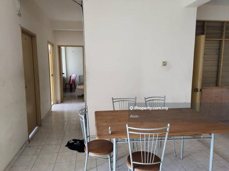 Pangsapuri untuk Dijual di Pangsapuri Bukit Beruang Utama oleh Alvin - iProperty.com.my