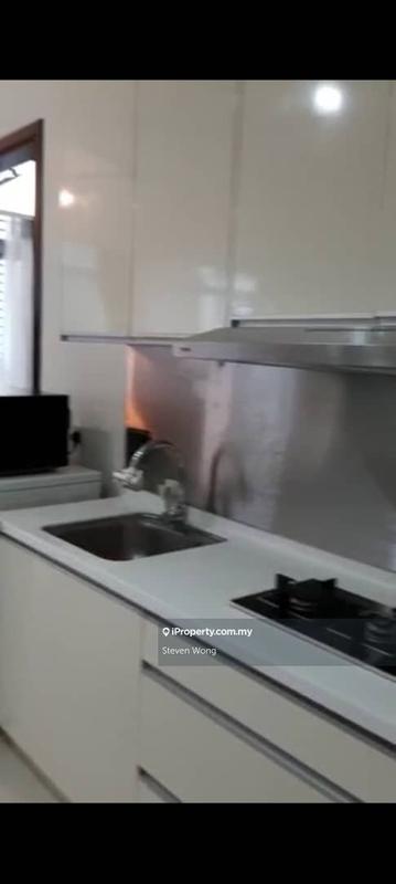 Condominium for Sale in Hampshire Residences by Steven Wong - iProperty.com.my