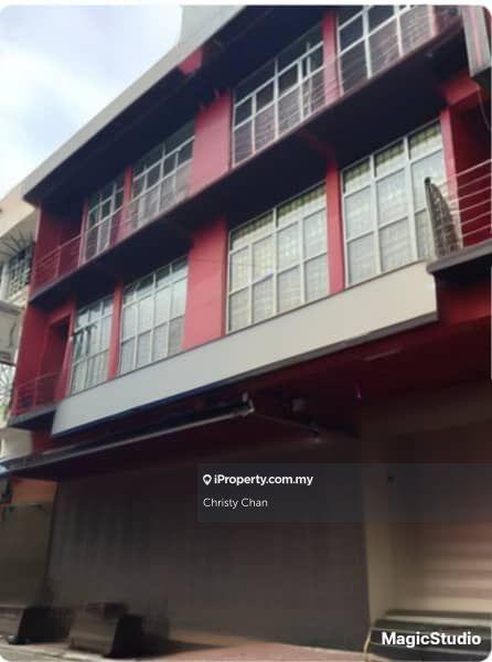 For Sale - Facing Main Road Jalan Besar Seri Kembangan, Serdang