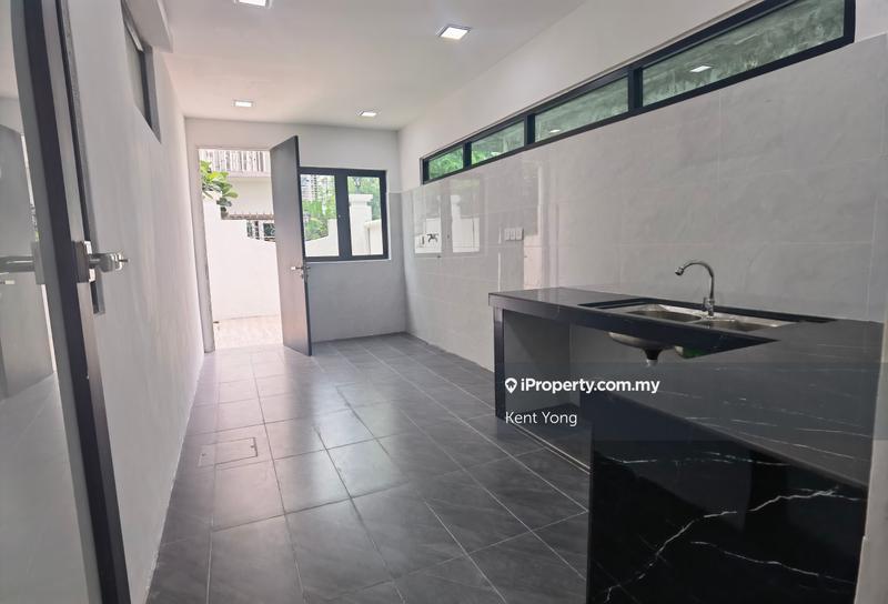 Rumah Berkembar untuk Dijual di Taman Villa Perdana, Kajang oleh Kent Yong - iProperty.com.my