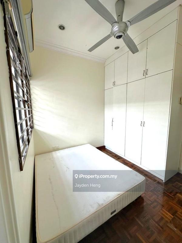 Rumah Berangkai 2 Tingkat untuk Dijual di Usj 22, Subang Jaya oleh Jayden Heng - iProperty.com.my