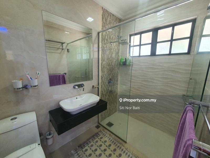 Rumah Bandar untuk Dijual di Ampang Hilir, Ampang oleh Siti Beeb - iProperty.com.my