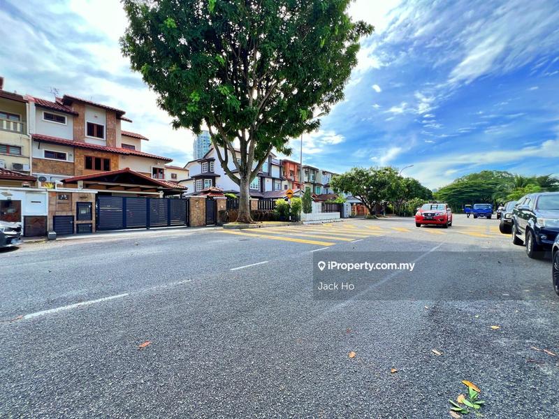 Rumah Berkembar untuk Dijual di UEP Subang Jaya, Subang Jaya oleh Jack Ho - iProperty.com.my