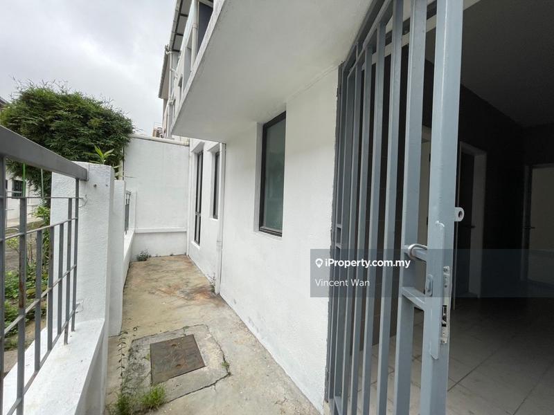 2.5-storey Terraced House for Sale in Sutera Damansara 2.5 Storey Superlink House, Petaling Jaya by Vincent Wan - iProperty.com.my