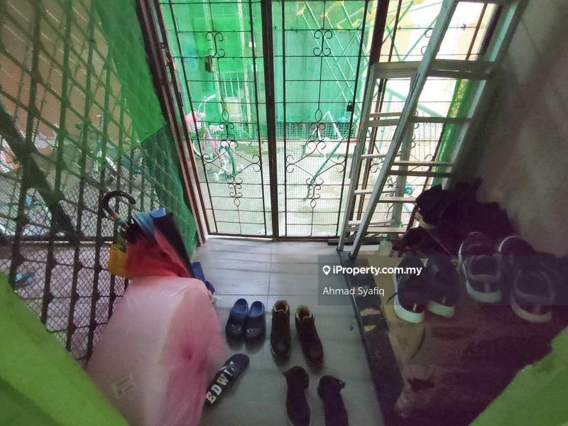 Rumah Pangsa untuk Dijual di Flat PKNS Seksyen 8 oleh Ahmad Syafiq - iProperty.com.my