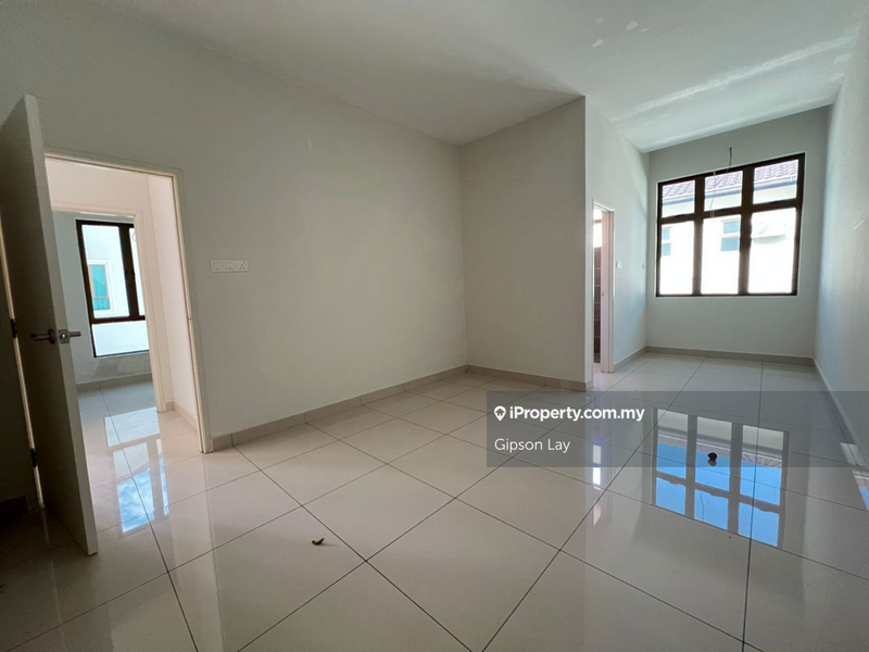 Terraced House for Sale in Taman Tasik Indah, Kluang by Gipson Lay - iProperty.com.my