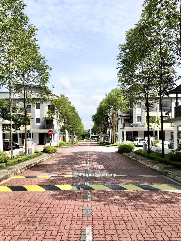 Townhouse for Sale in Puchong, Selangor by Jane Hor - iProperty.com.my