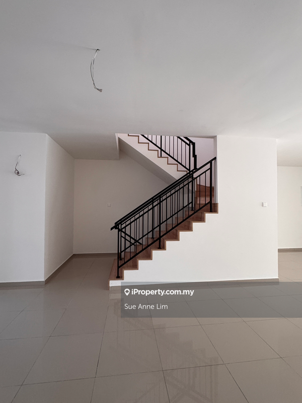 Rumah Berangkai 3 Tingkat untuk Dijual di Ferringhi Hills, Batu Feringghi oleh Sue Anne Lim - iProperty.com.my