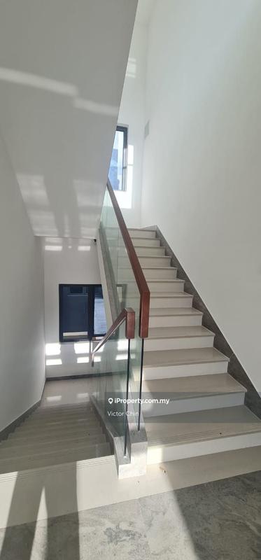 Rumah Berangkai 3 Tingkat untuk Dijual di Forest City Golf Resort Villa, Johor Bahru oleh Victor Chin - iProperty.com.my
