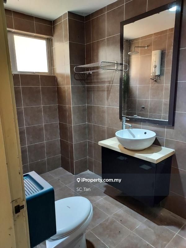 Service Residence for Sale in Gold Coast Morib Resort by SC Tan - iProperty.com.my