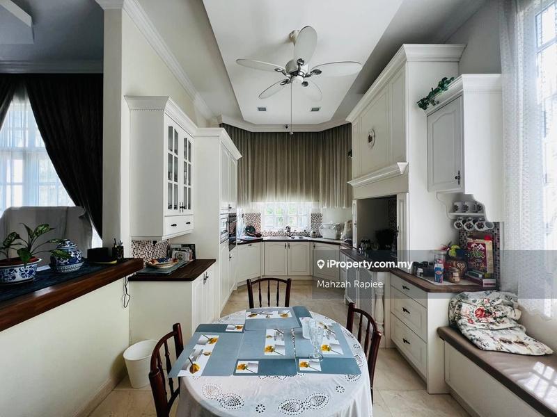 Bungalow House for Sale in Perdana Lakeview East, Cyberjaya by Mahzah Rapiee - iProperty.com.my