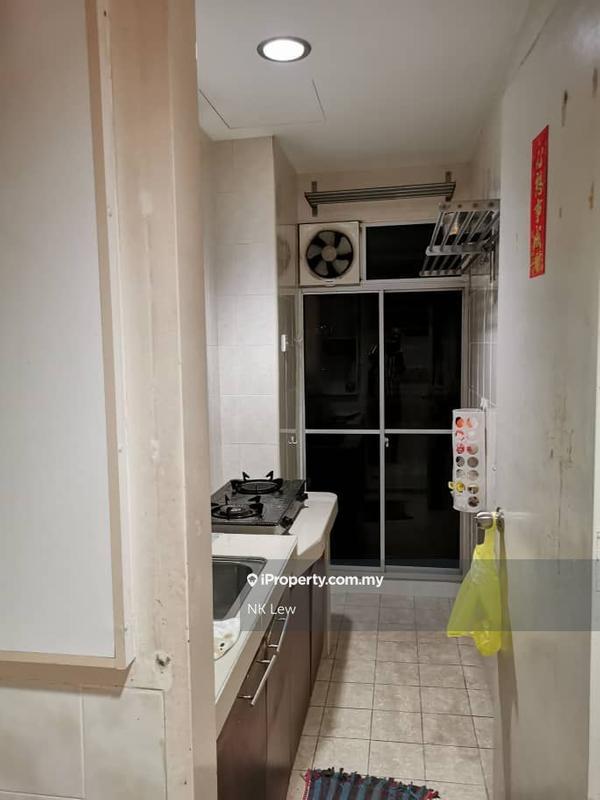 Apartment for Sale in Puteri Bayu Apartment by NK Lew - iProperty.com.my