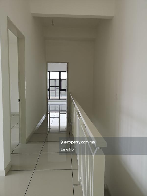 Townhouse for Sale in 16 Sierra, Puchong by Jane Hor - iProperty.com.my