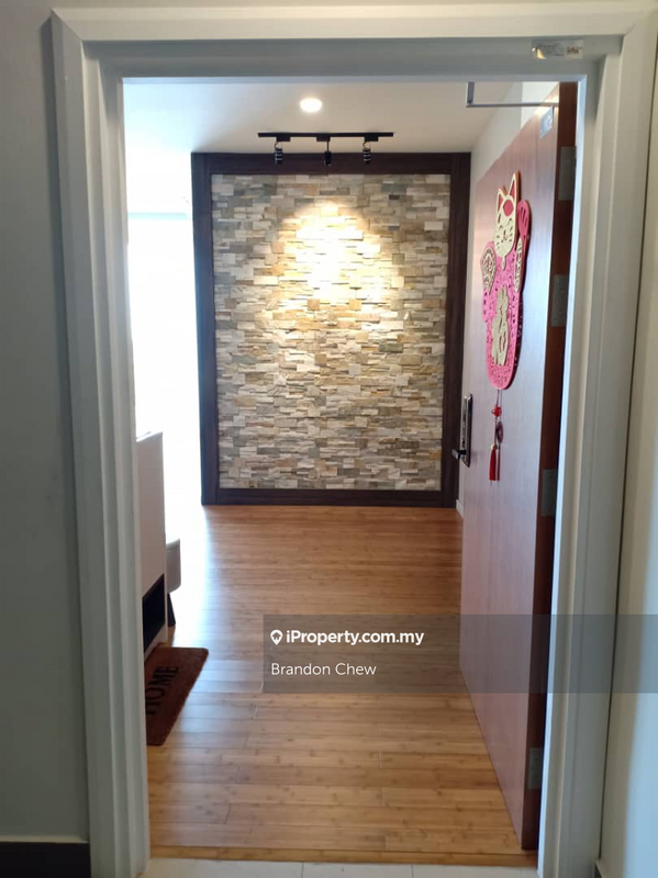 For Sale - The Royalle