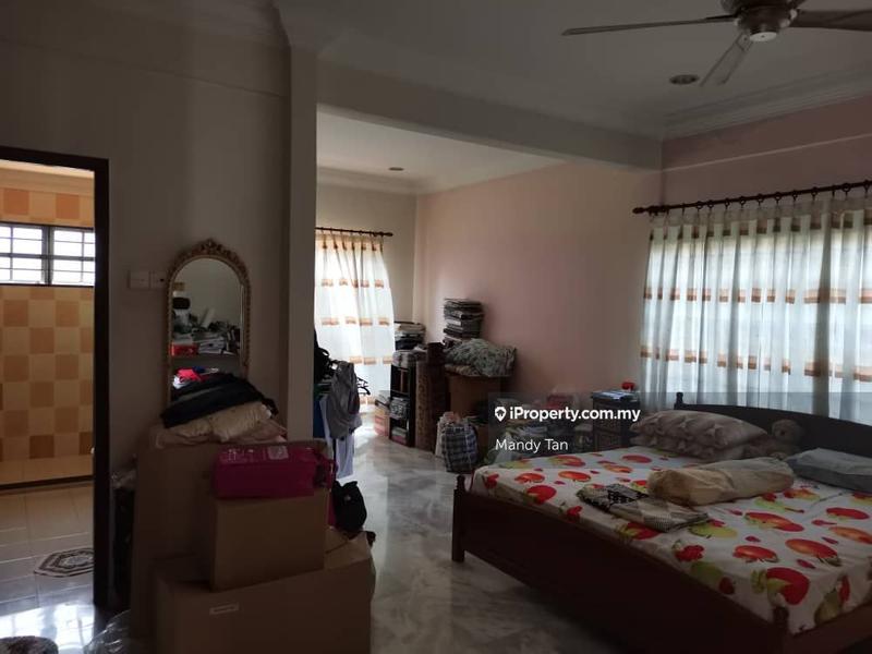 Bungalow House for Sale in Seksyen 17, Petaling Jaya by Mandy Tan - iProperty.com.my