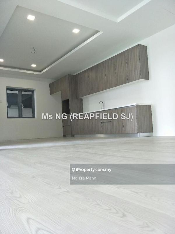Condominium for Sale in Lakefront Residence by Ng Tze Mann - iProperty.com.my