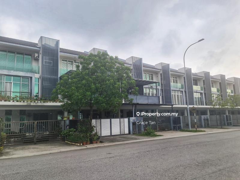 3-storey Terraced House for Sale in BANGI AVENUE 3 STOREY, Bangi by Grace Tan - iProperty.com.my