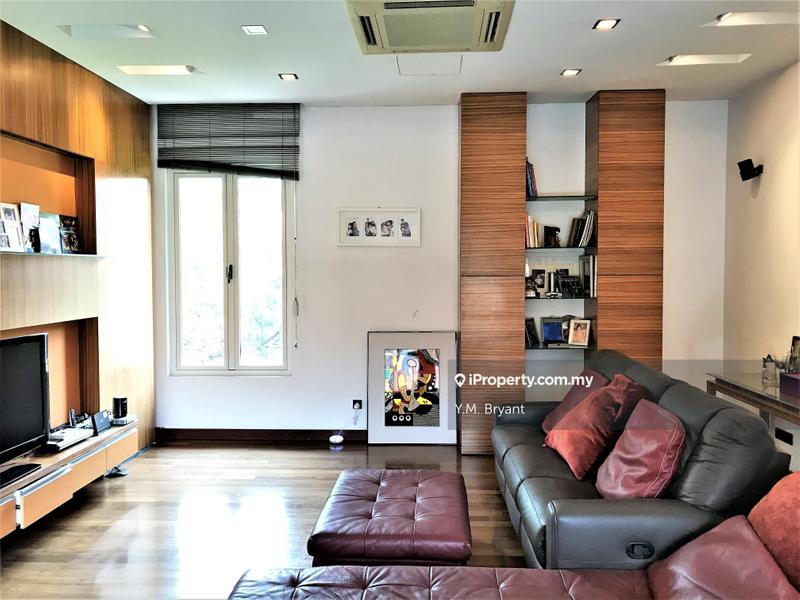 Bungalow House for Sale in SAUJANA GOLF PINGGIRAN GOLF LAKEVIEW, Saujana by Bryant Be - iProperty.com.my