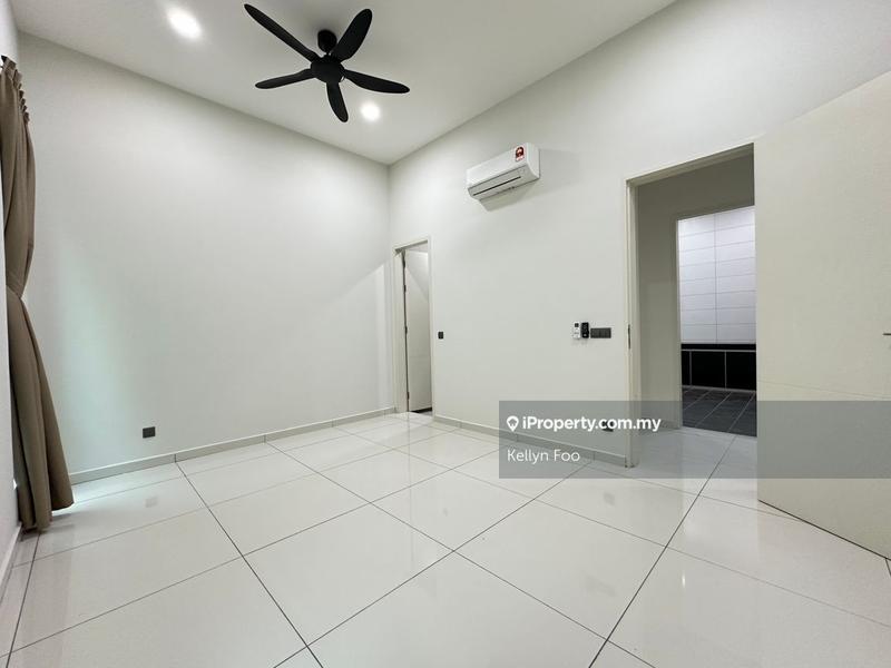 Semi-Detached House for Sale in Seaview 2 Storey Semi-D at 8 Residence Ujong Pasir, Melaka City by Kellyn Foo - iProperty.com.my