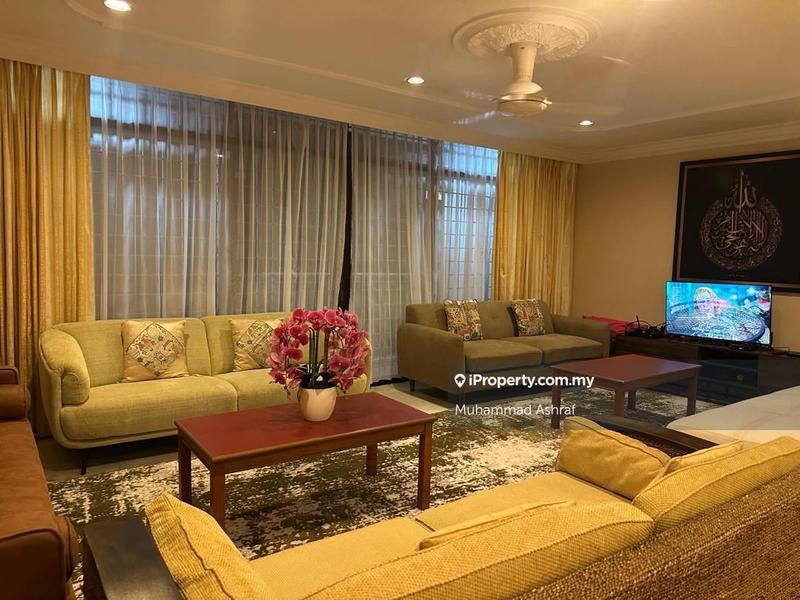 For Sale - Palm Spring Resort