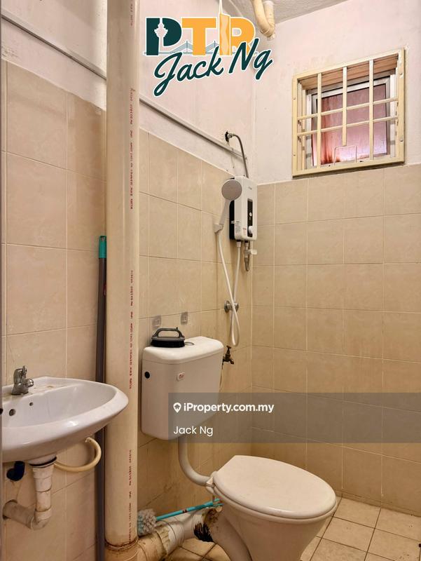 Townhouse for Rent in Pangsapuri Mawar Indah, Butterworth by Jack Ng - Bathroom - iProperty.com.my