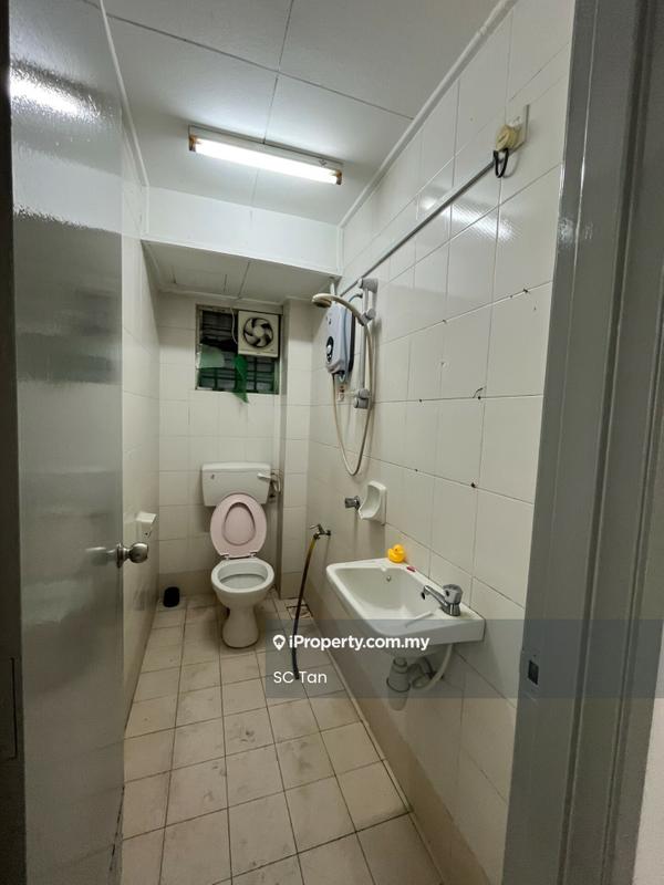 Apartment for Rent in Pangsapuri Randa by SC Tan - Bathroom - iProperty.com.my