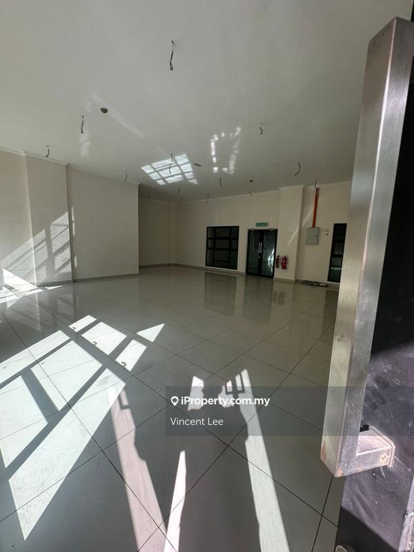 For Rent - Gnd Floor Shop Office for Rent @ Lake Vista Residence