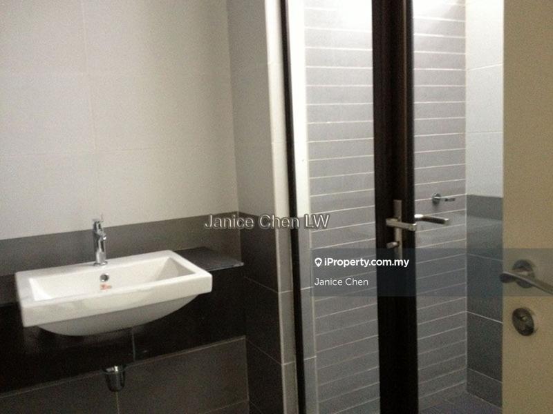 Rumah Berangkai 3 Tingkat untuk Disewa di Kinrara Residence, Puchong oleh Janice Chen - iProperty.com.my