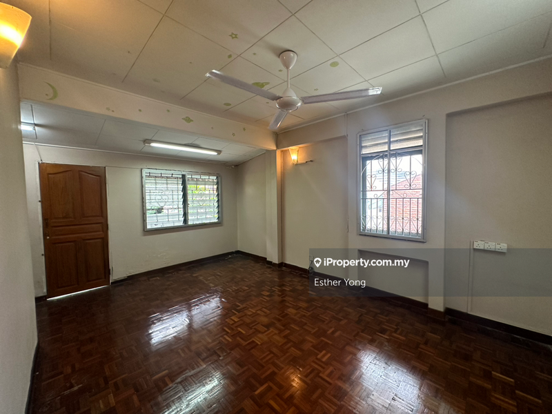 Rumah Berkembar untuk Dijual di Taman Danau Desa, Taman Desa oleh Esther Yong - iProperty.com.my