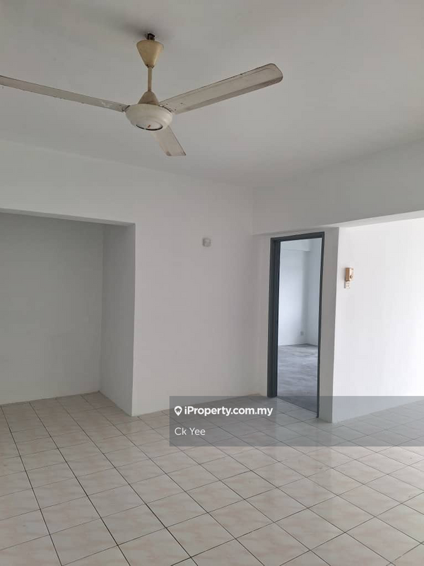 Condominium for Sale in Vista Komanwel B by Ck Yee - iProperty.com.my
