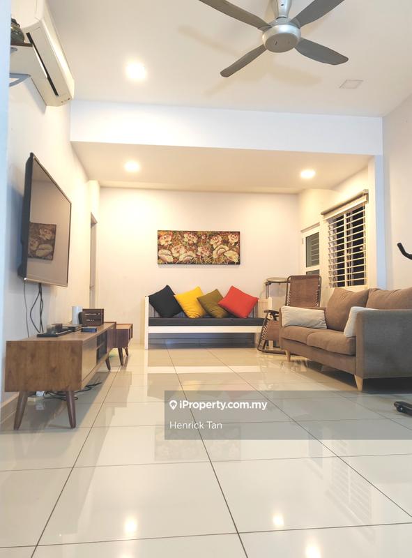 Rumah Berangkai 2 Tingkat untuk Dijual di Putra Heights, Subang Jaya oleh Henrick Tan - iProperty.com.my