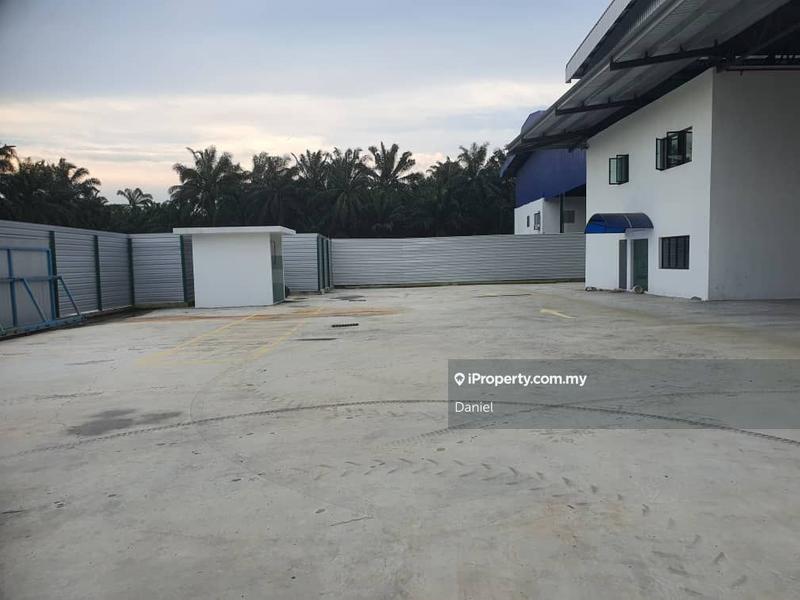 Gudang untuk Disewa di Kampung Teluk Mengkuang, Telok Panglima Garang oleh Daniel - iProperty.com.my