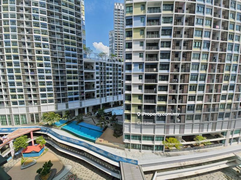 Kediaman Servis untuk Dijual di i-SOHO @ i-City oleh CH Low - iProperty.com.my