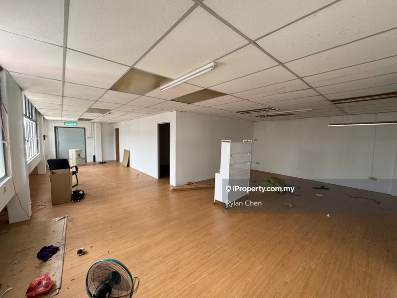 Kilang Berkembar untuk Dijual di Taman Sri Serdang, Seri Kembangan oleh Rylan Chen - iProperty.com.my