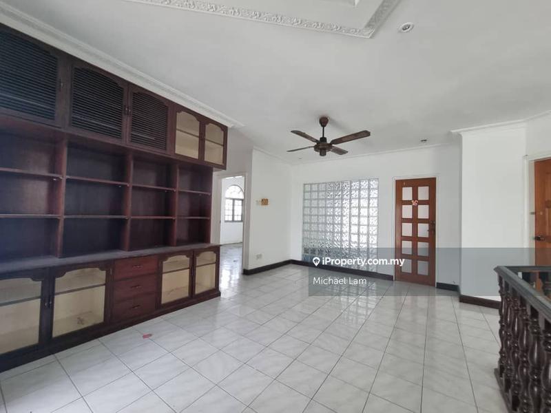 Bungalow House for Sale in Damansara Jaya, Petaling Jaya by Michael Lam - iProperty.com.my