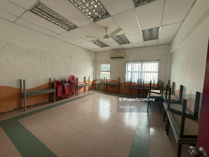 Bungalow House for Sale in Taman Ampang Utama, Ampang by Terry Law - iProperty.com.my