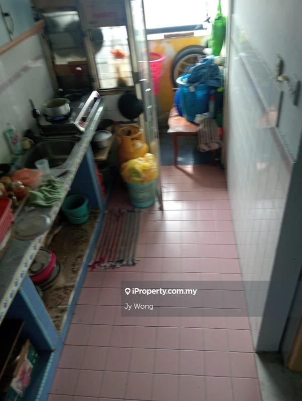 For Sale - Akasia Apartment