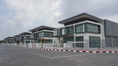 For Sale - 1.5 Storey Semi-Detached Factory At Taman Industri Impian , Alma