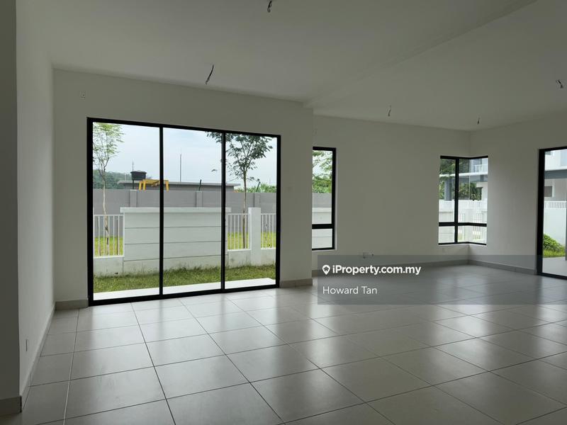 Semi-Detached House for Sale in Kemayan Height, Seremban 2 by Howard Tan - iProperty.com.my