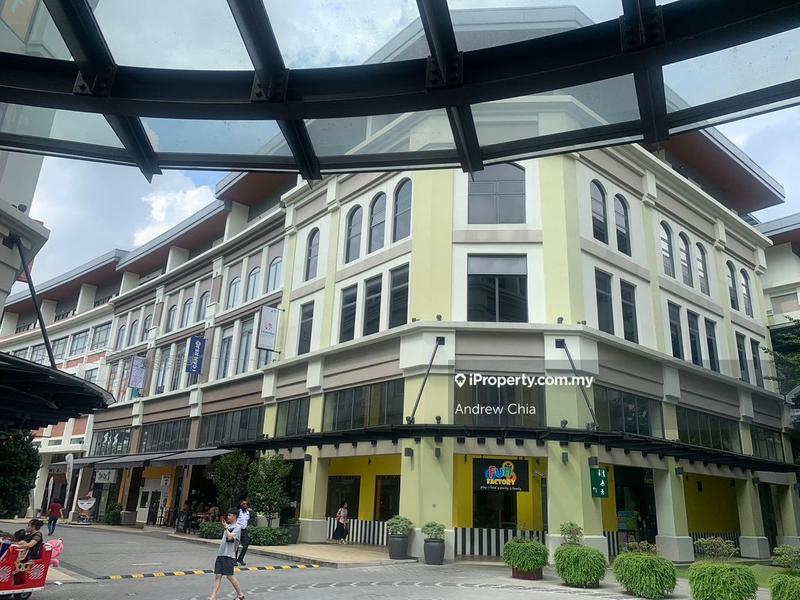 For Rent - PLAZA ARKADIA