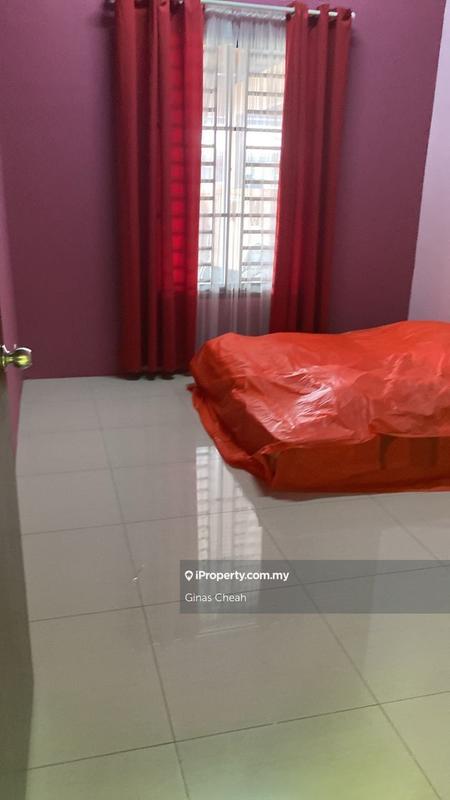Rumah Berangkai 1 Tingkat untuk Dijual di Parit Raja, Sri Gading oleh Ginas Cheah - iProperty.com.my