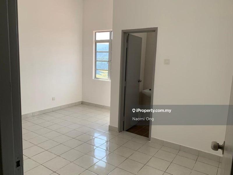 Rumah Teres 2.5-Tingkat untuk Dijual di Taman Ukay Perdana 2.5 storey Teraace Sale, Ampang oleh Naomi Ong - iProperty.com.my