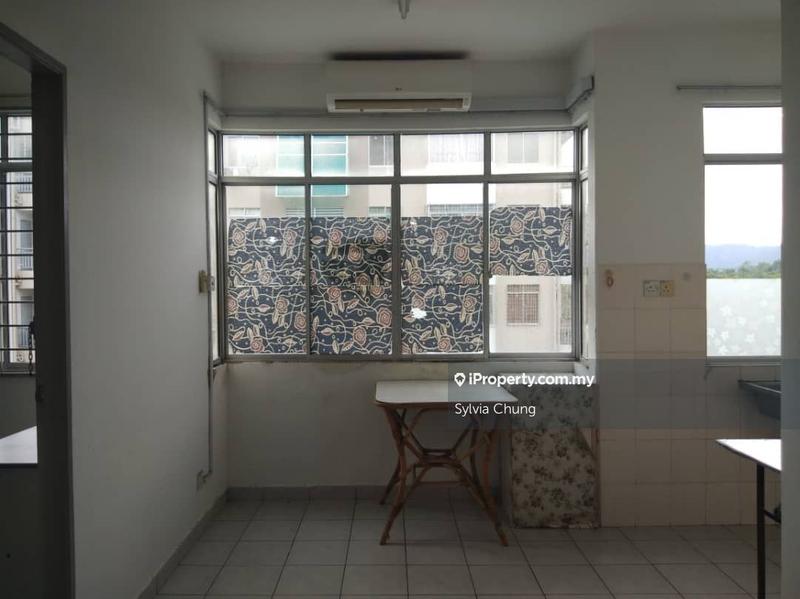 Apartment for Sale in University Apartment Phase 1 by Sylvia Chung - iProperty.com.my